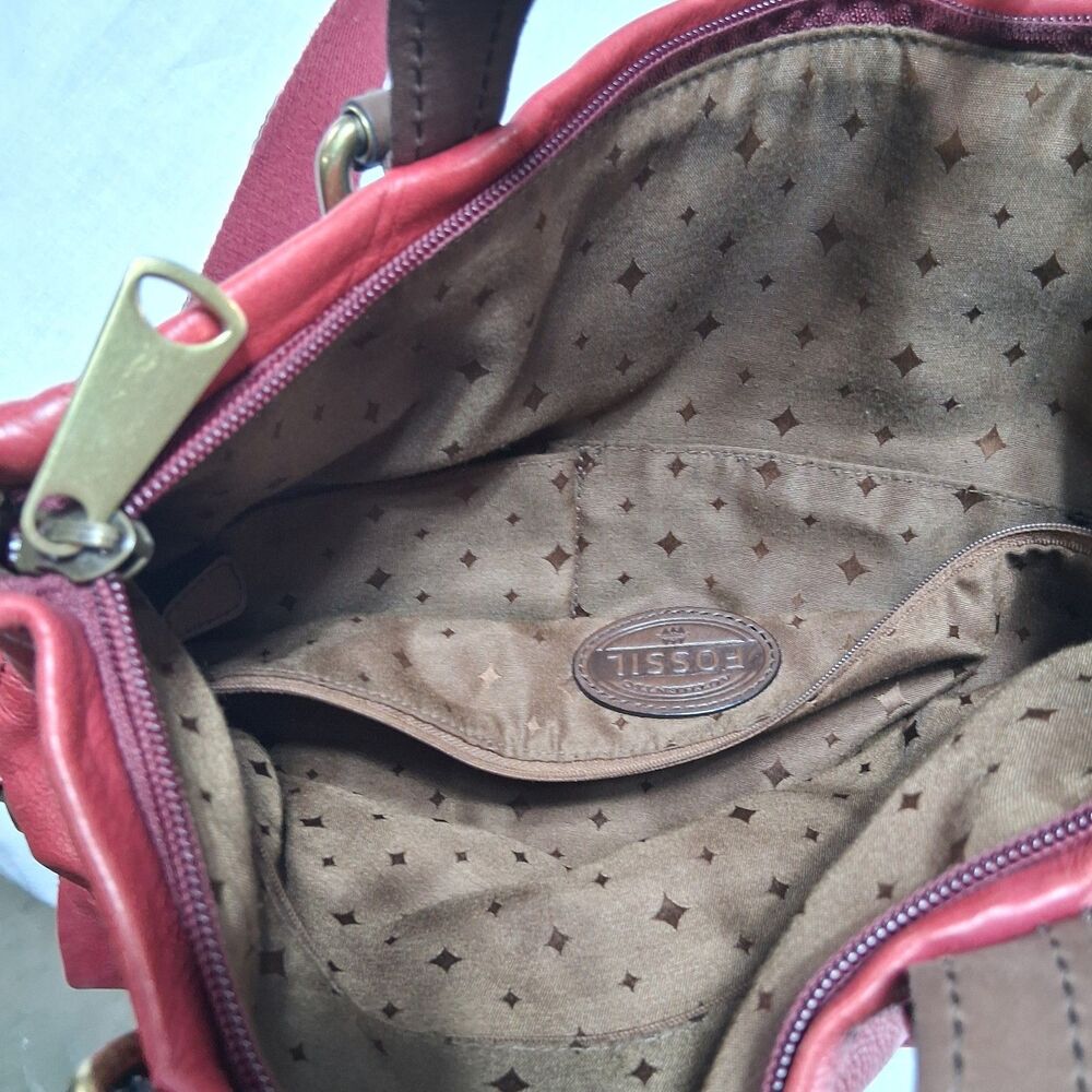 Fossil Explorer Large Tote Crossbody Bag Fold Over Purse Soft Red Leather - Picture 9 of 11
